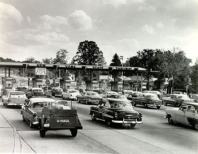 historical-cars-at-toll-booths